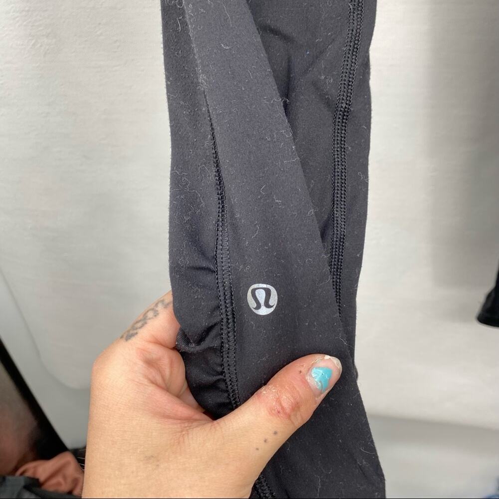 Lululemon Cinch Waist Black Leggings w/ White Waistband - Picture 5 of 9